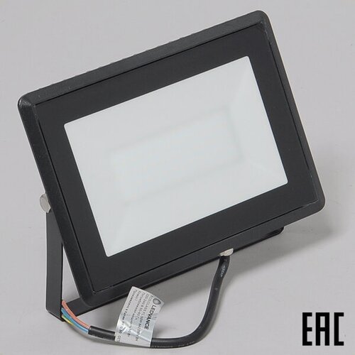    LEDVANCE Floodlight LED 220 50 3600  6500 IP65 76737,  2809 LEDVANCE