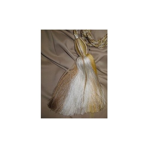 -   Tassels And Tiebacks    (32), 1.,  4820