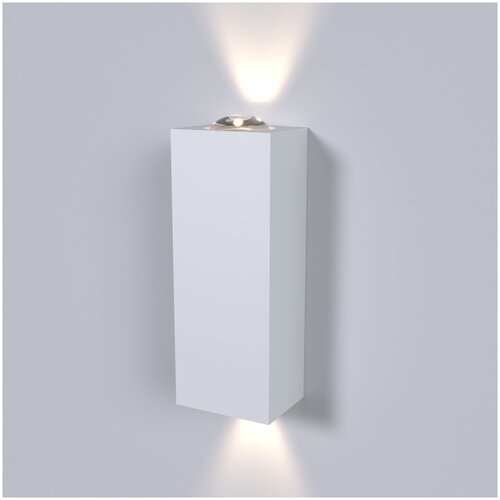    Petite Elektrostandard LED 40110/LED ,  935